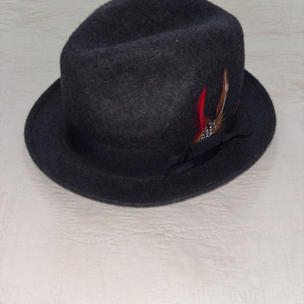 Milano Moda 100%‎ Wool Fedora Trilby Hat Black Feather Men's Size Medium NOS NEW